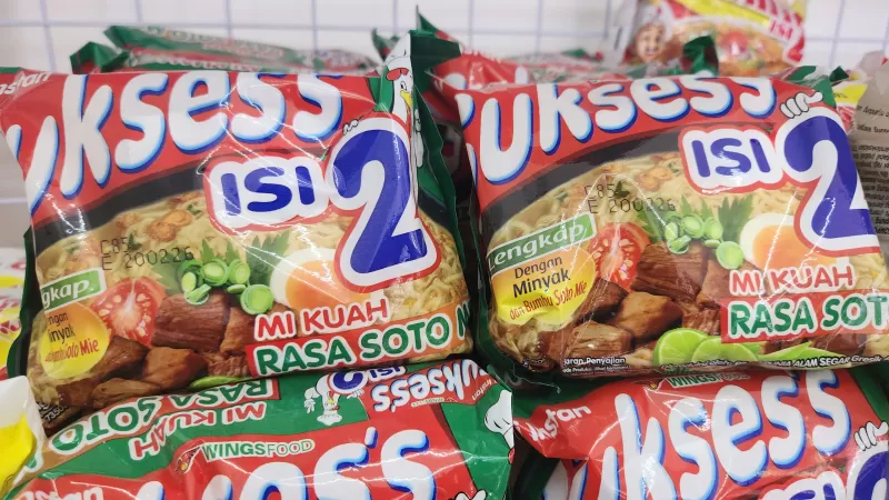 Mie Sukses isi